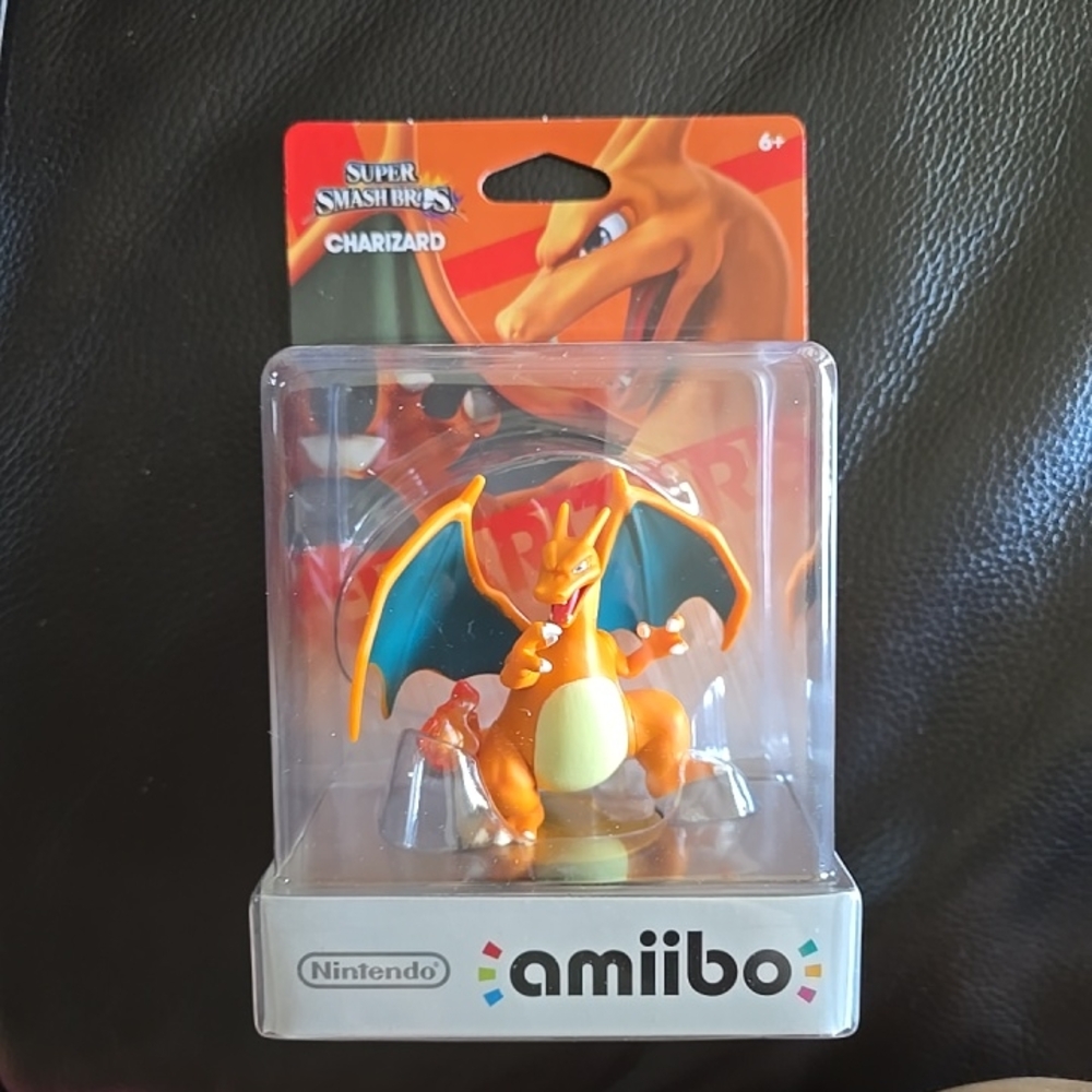 Amiibo Nintendo Super Smash Bros Charizard New Sealed Box Is In Mint Condition.